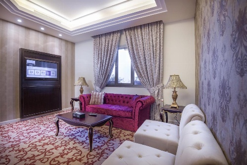 Mira Trio Hotel image 1